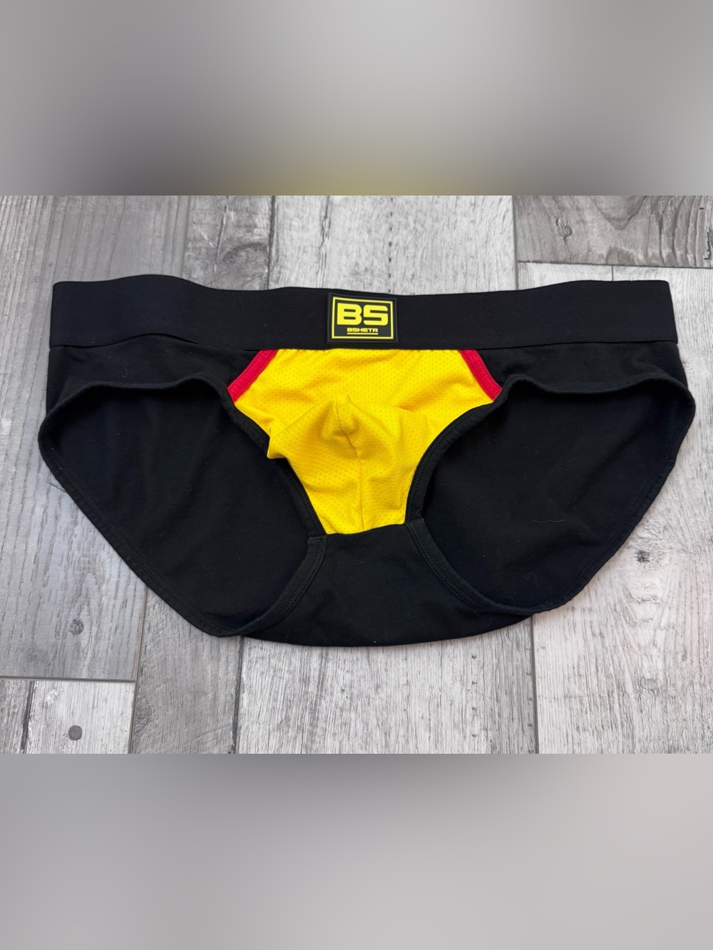 BSHETR BS Athletic Black Red Yellow Men’s XL Front Briefs Underwear